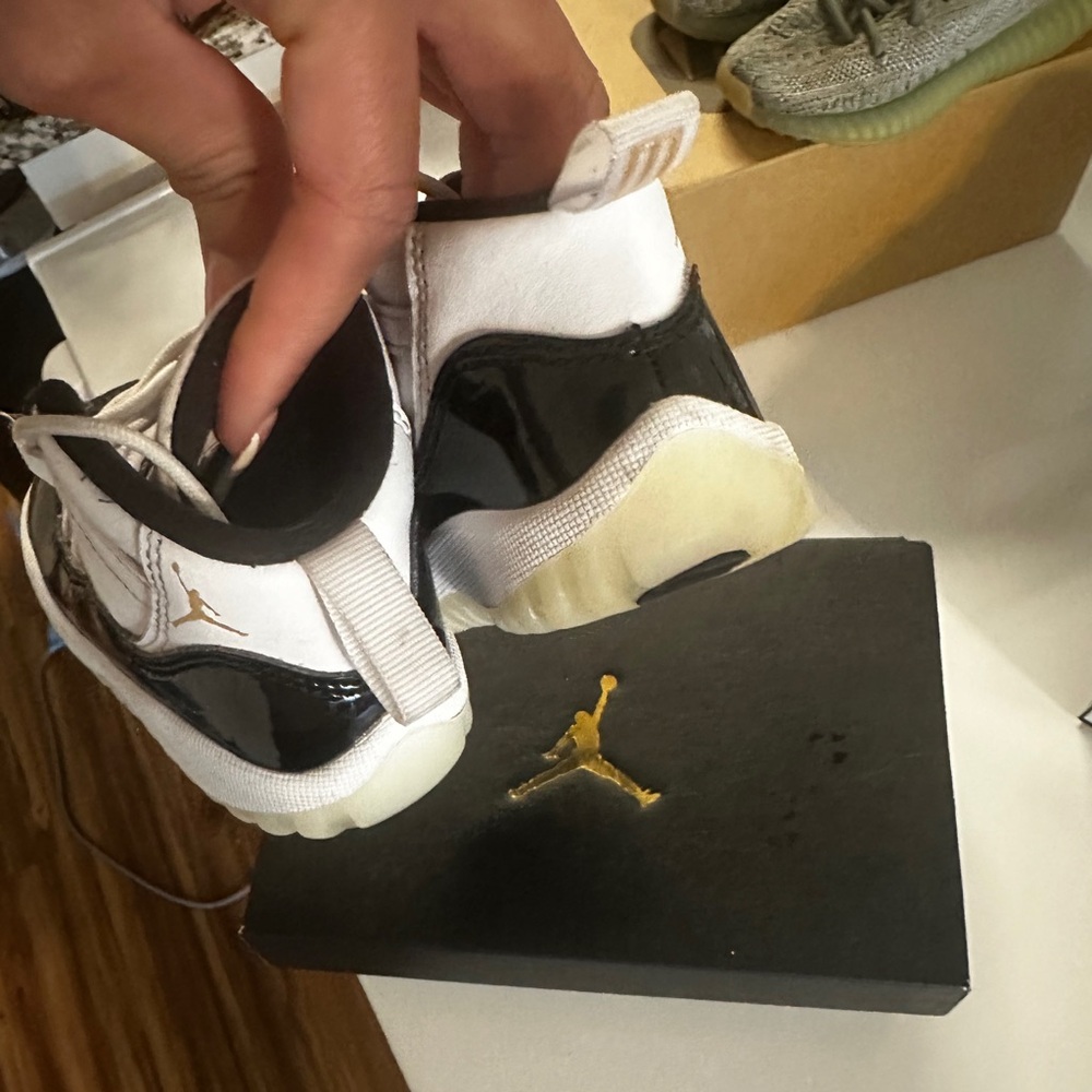 Toddler boys 6c retro 11s
